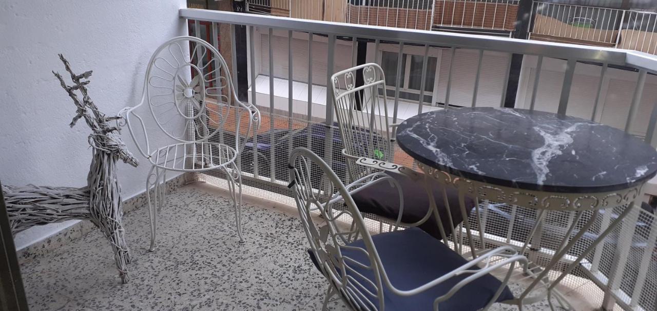 Rainbow Rentals Marques 7 Benidorm Dış mekan fotoğraf